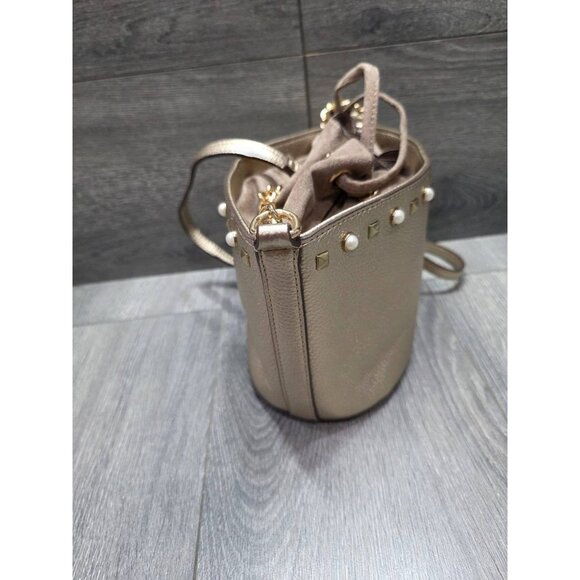 Gianni Bini Collapsable Gold /Pearl Bucket crossbody bag B000441 - Picture 5 of 12